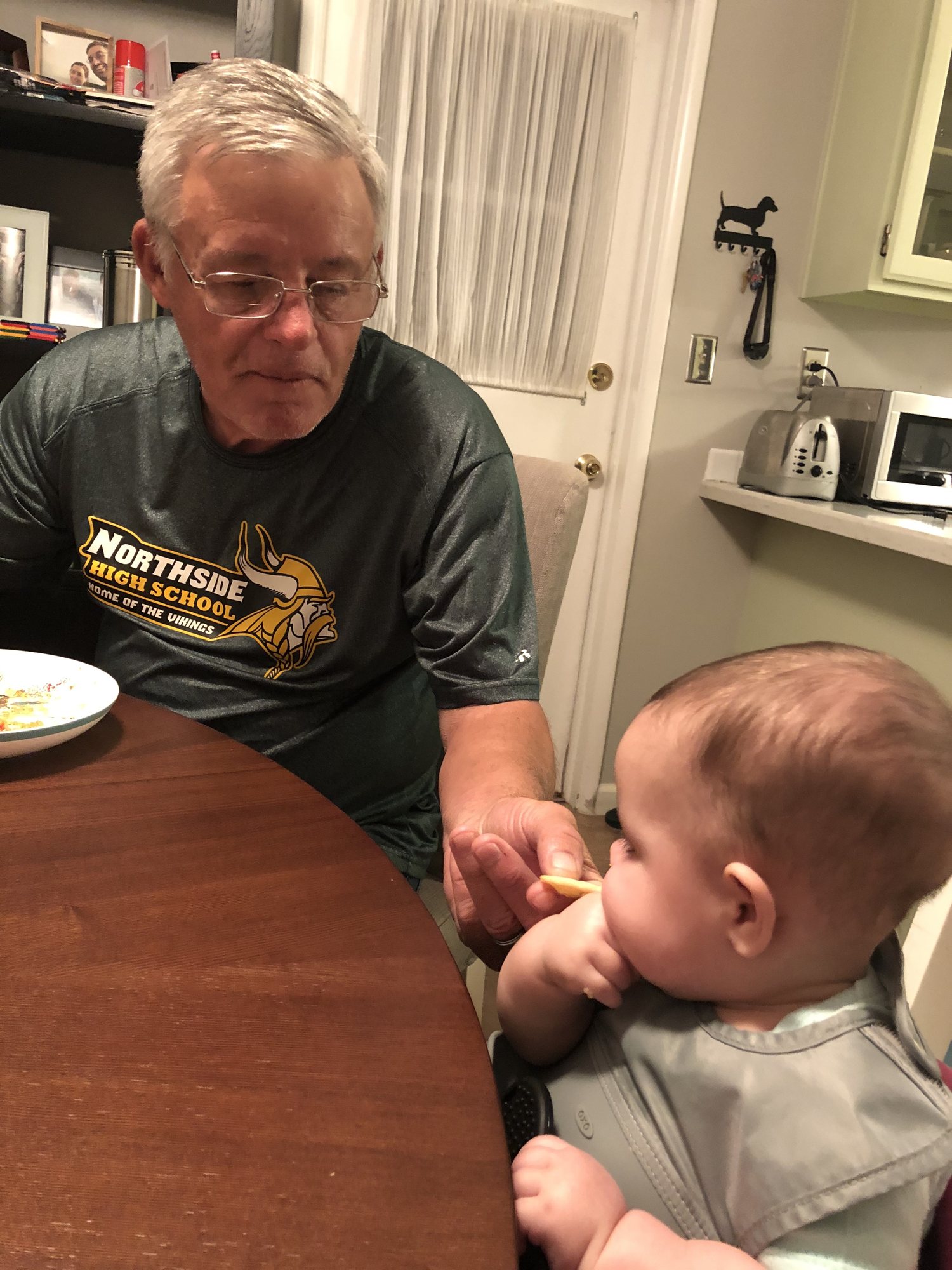Pawpaw sharing a cracker